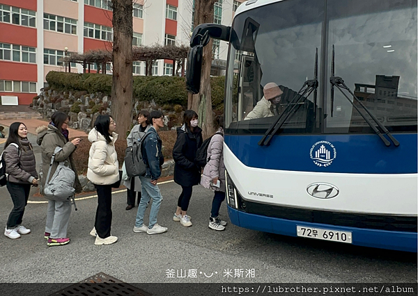 1705744306-4095119818-g_n